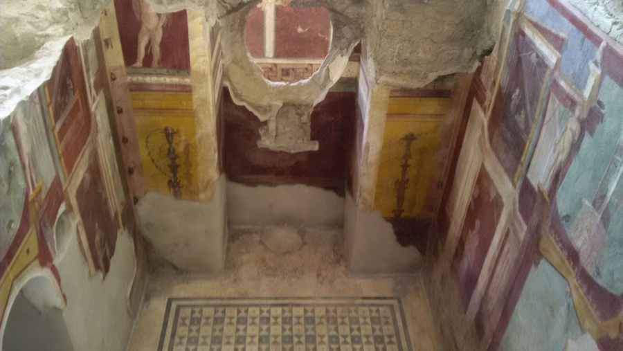Ancient fresco room
